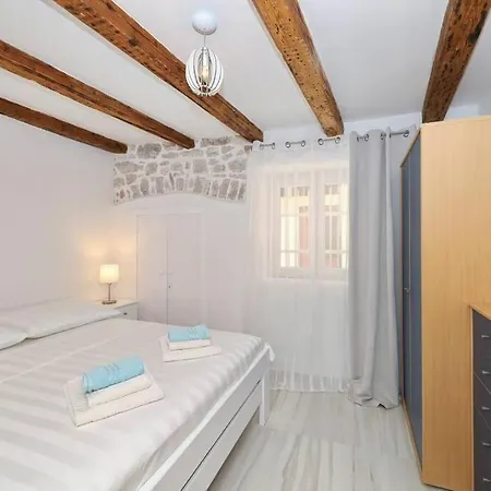 Stone House In The Center Of Town Villa *