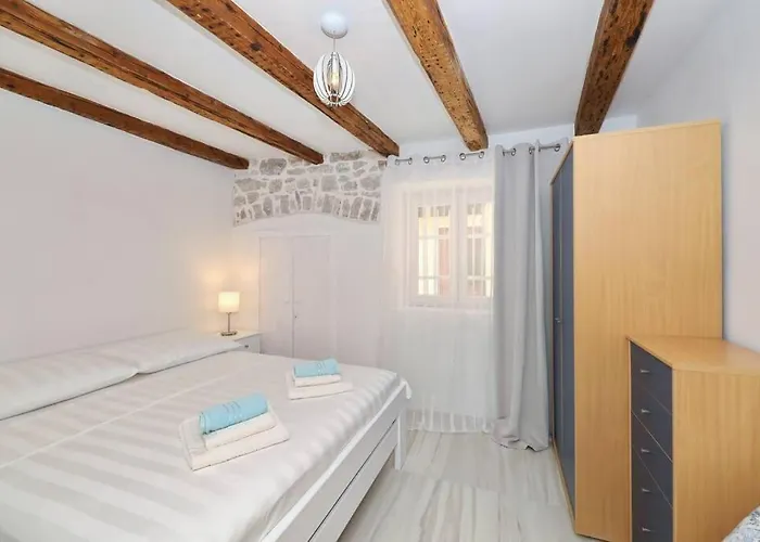 Stone House In The Center Of Town Villa *